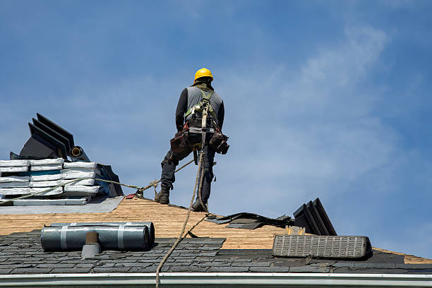 Professional Gutter Installation technician working in Winton, CA